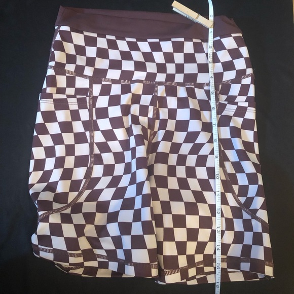 045 - WILOS Checkered Shorts - Picture 13 of 15